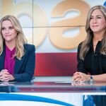 Sí, la vista no te está fallando: son Reese Witherspoon y Jennifer Aniston como presentadoras