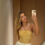Influencer con piel bonita.