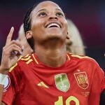 Vicky López celebra un gol con la selección española durante la Eurocopa Femenina de 2025.