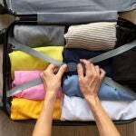 El truco para que te entre todo en la maleta en verano sin que se te arrugue nada
