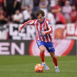 MADRID.-El Atlético de Madrid traspasa a Rodrigo Riquelme al Real Betis