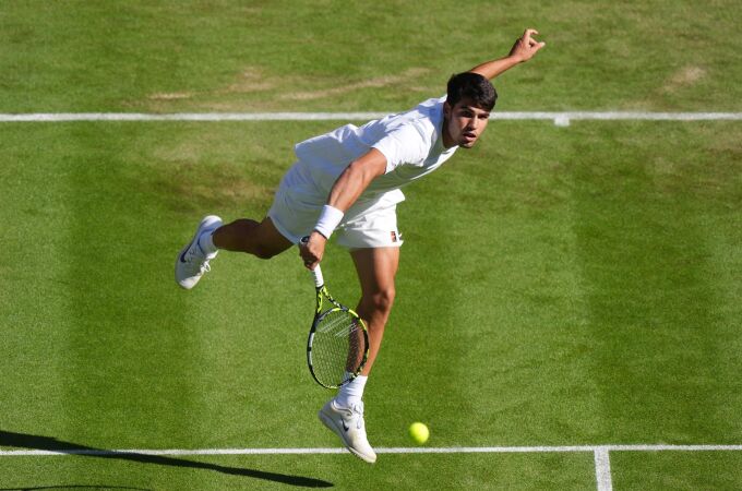 Tenis/Wimbledon.- Carlos Alcaraz trabaja su billete a octavos de Wimbledon
