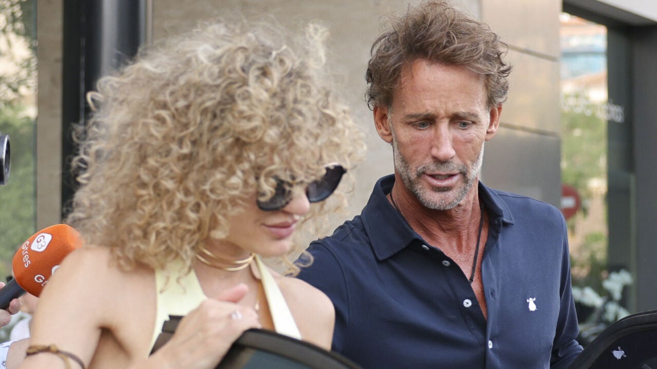 Escassi da la cara tras romper con Sheila Casas: ella le ha dejado,  mientras él planeaba boda