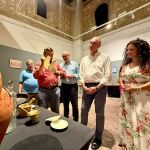 El alcalde de Segovia, José Mazarías, inaugura la exposición