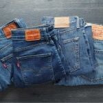 El vaquero que se adapta sin apretar: así son los Levi’s 505 que eligen los hombres +40