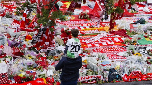 Britain Jota Tributes
