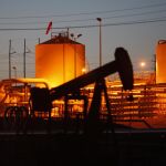 Economía.- El petróleo cotiza a la baja tras la última decisión de la OPEP+