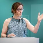 MADRID.-Mónica García defiende "poner coto" al mercado "salvaje de los pisos turísticos" como "medida de protección de la salud"