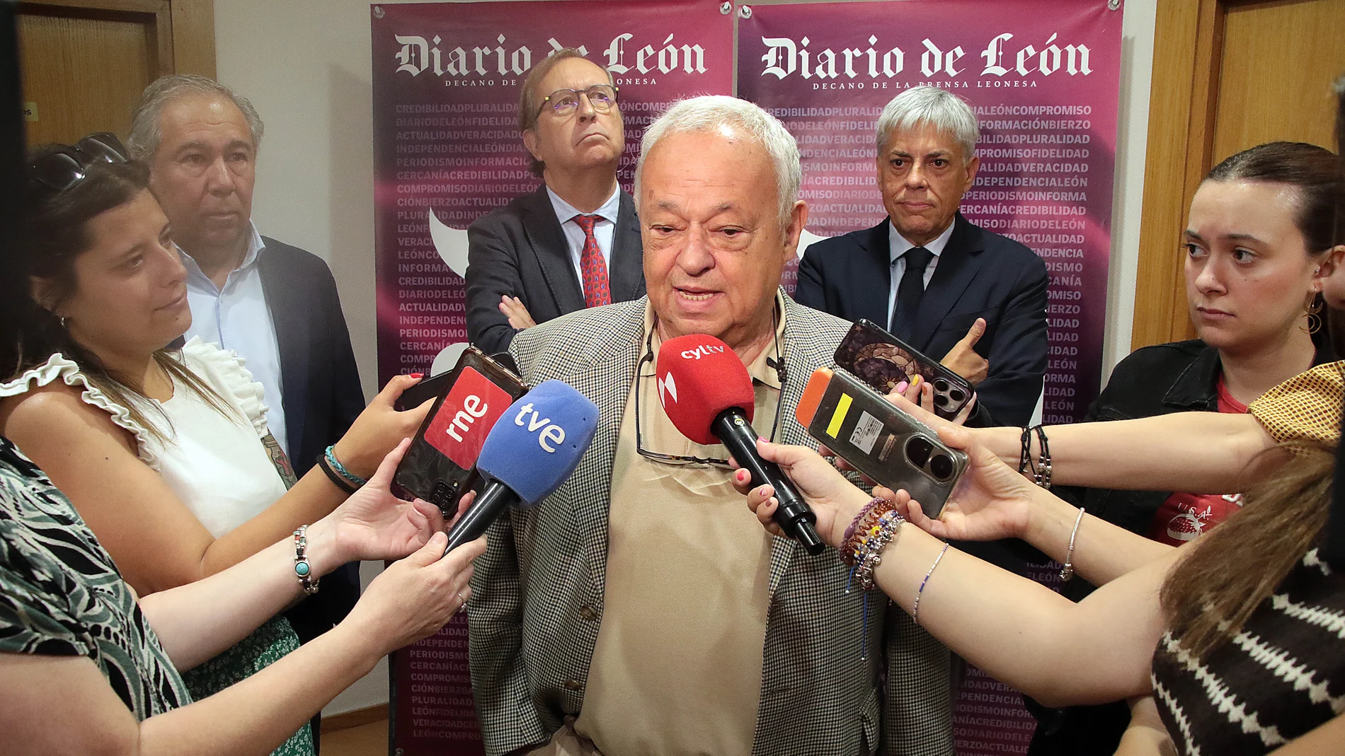 El consejero de Cultura, Turismo y Deporte, Gonzalo Santonja, inaugura el V Congreso de Turismo Diario de León ‘Turismo de León: mucho que enseñar, mucho que hacer’
