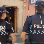 Dos agentes de la Policía Local