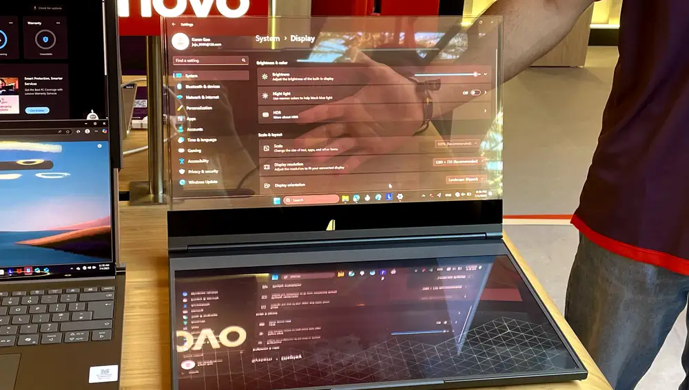 En España, podrás comprar el ThinkBook Transparent Display a partir de agosto