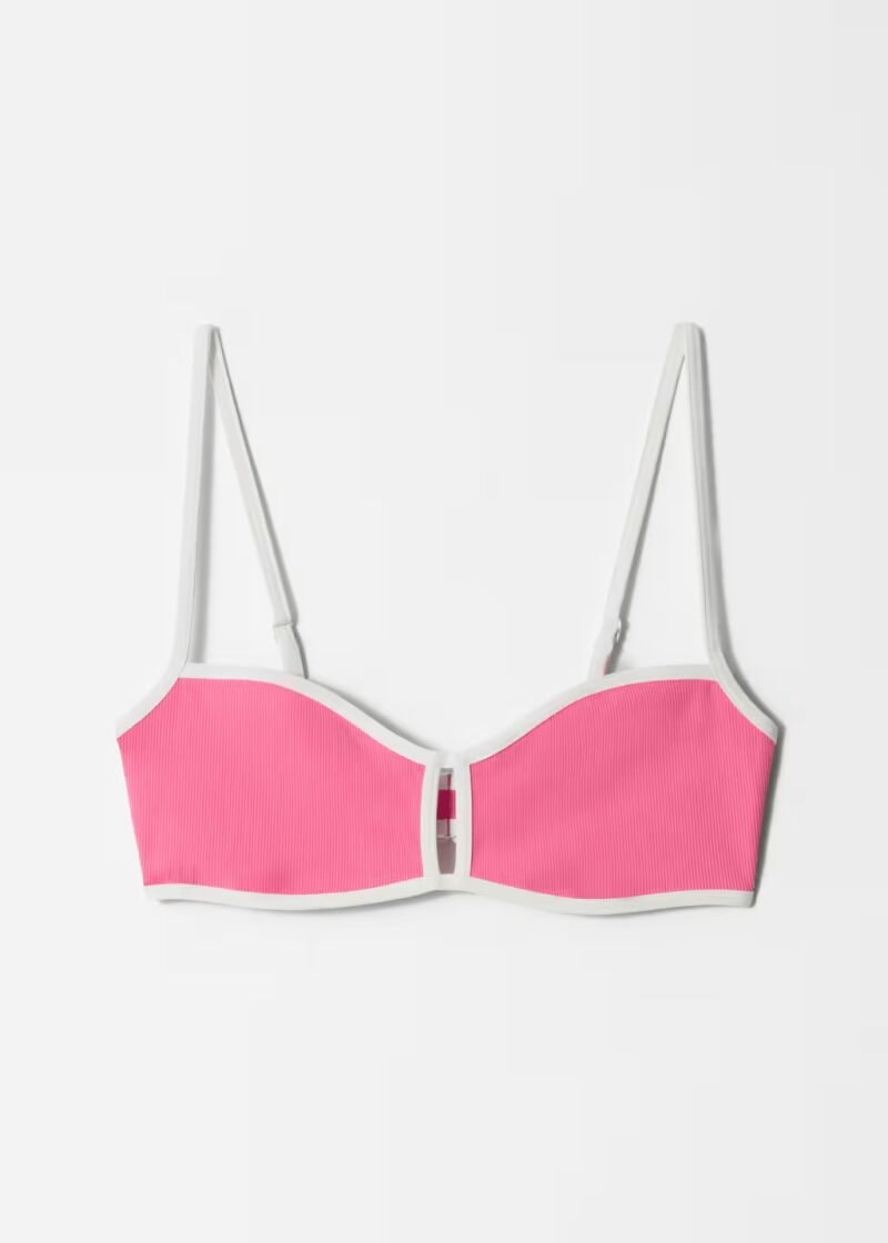 Top de bikini ribete en contraste.