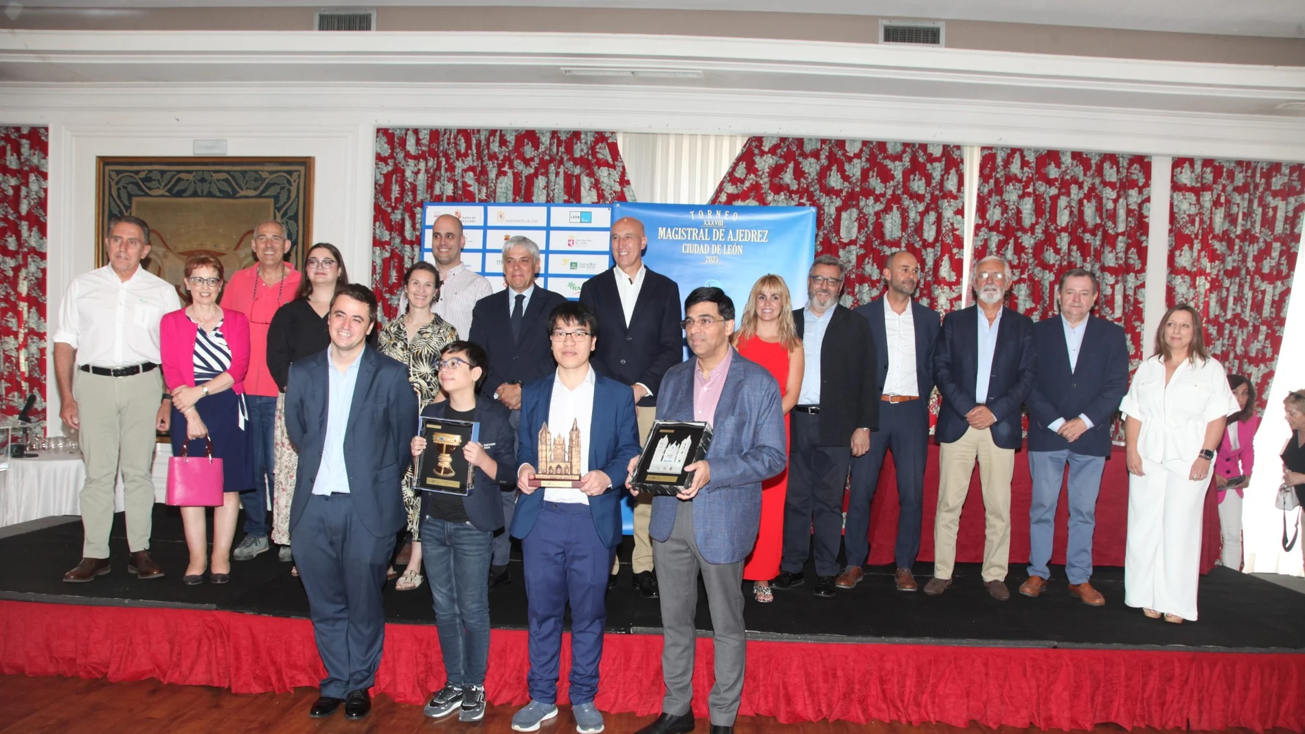Entrega de trofeos del Magistral de León