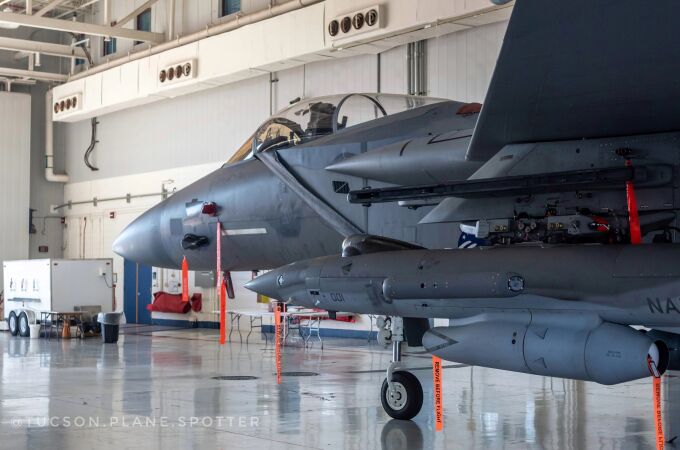 Volar y pilotar drones al mismo tiempo: lo acaban de hacer en Estados Unidos y anuncia el futuro de la guerra aérea