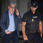 Antxon Alonso presunto socio de Santos Cerdán en la empresa Servinabar a su salida este lunes al Tribunal Supr