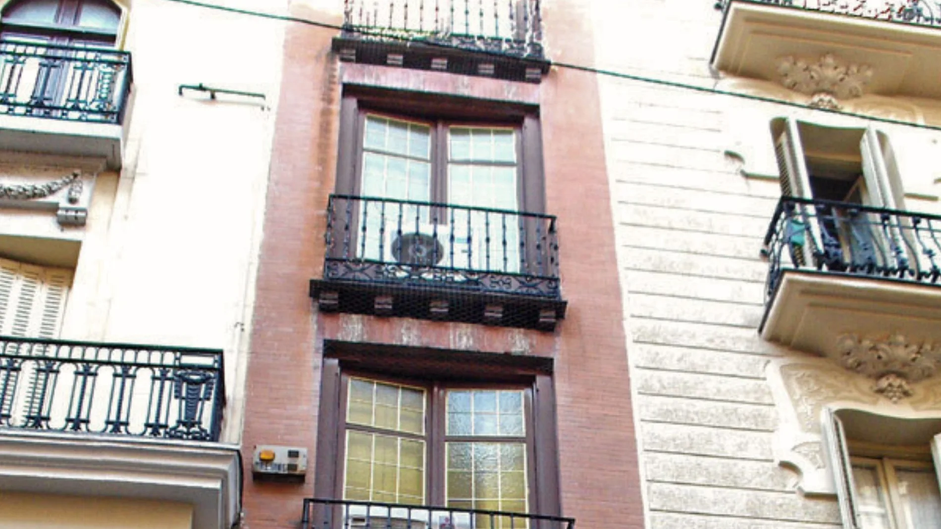 Así es la casa más pequeña de Madrid: tan estrecha como un contenedor marítimo