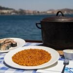 MURCIA.-Taller de bolos cartageneros, pesca o elaboración de caldero en la segunda ruta científica del Mar Menor