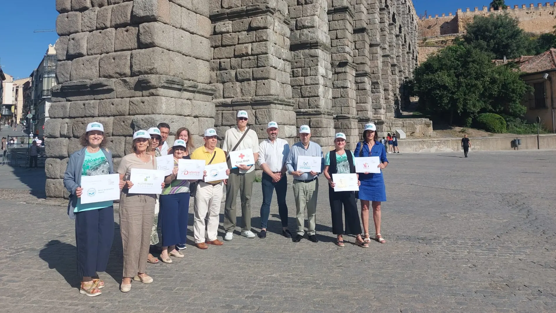 La asociación Amig@s de Segovia entrega la recaudación de la XVII Marcha de Mujeres