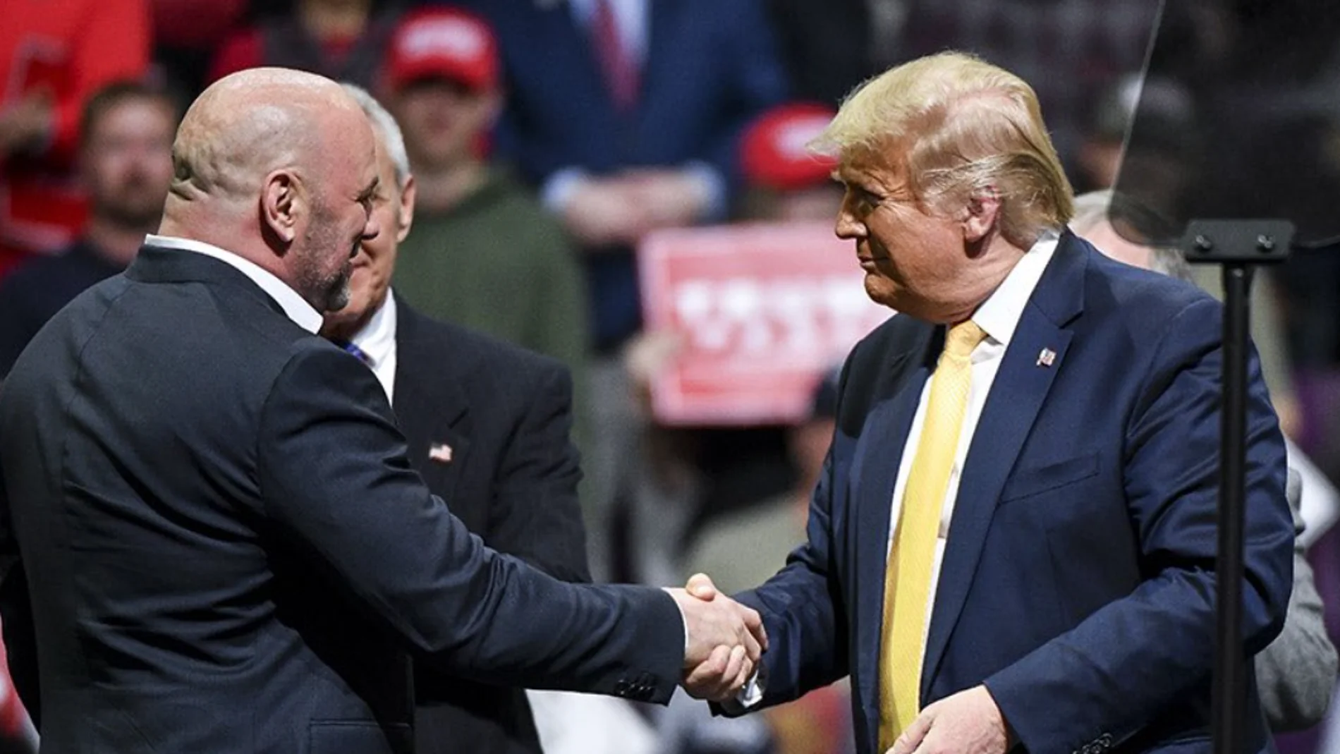 Donald Trump anuncia un evento de la UFC en la Casa Blanca...¡Y Conor Mcgregor se ofrece para pelear!