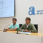 El director del Marq, Manuel Olcina y el diputado de Cultura, Juan de Dios Navarro, han presentado hoy la campaña de excavaciones del verano del museo