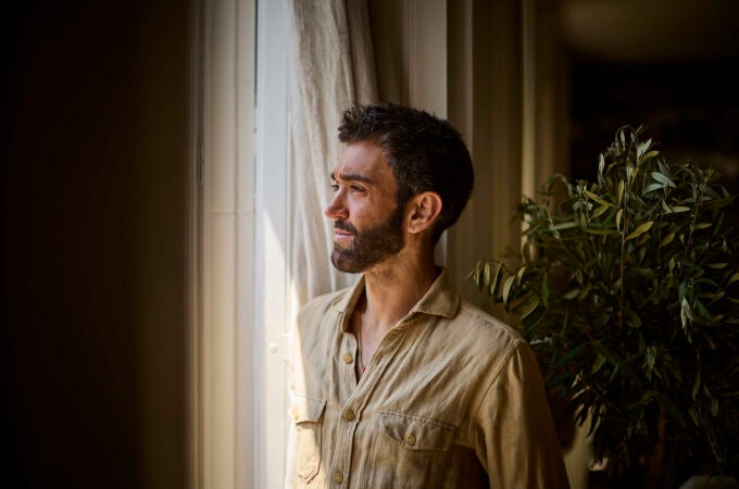 Entrevista de verano con el diseñador de moda Pablo Erroz. © Alberto R. Roldán / Diario La Razón.