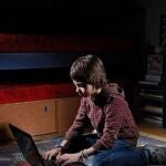 En 2023 se registraron en España 4.896 denuncias por delitos cibernéticos contra niños, niñas y adolescentes