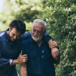 No es caminar ni cuidar nietos: el pasatiempo que más estimula la mente a partir de los 65 años