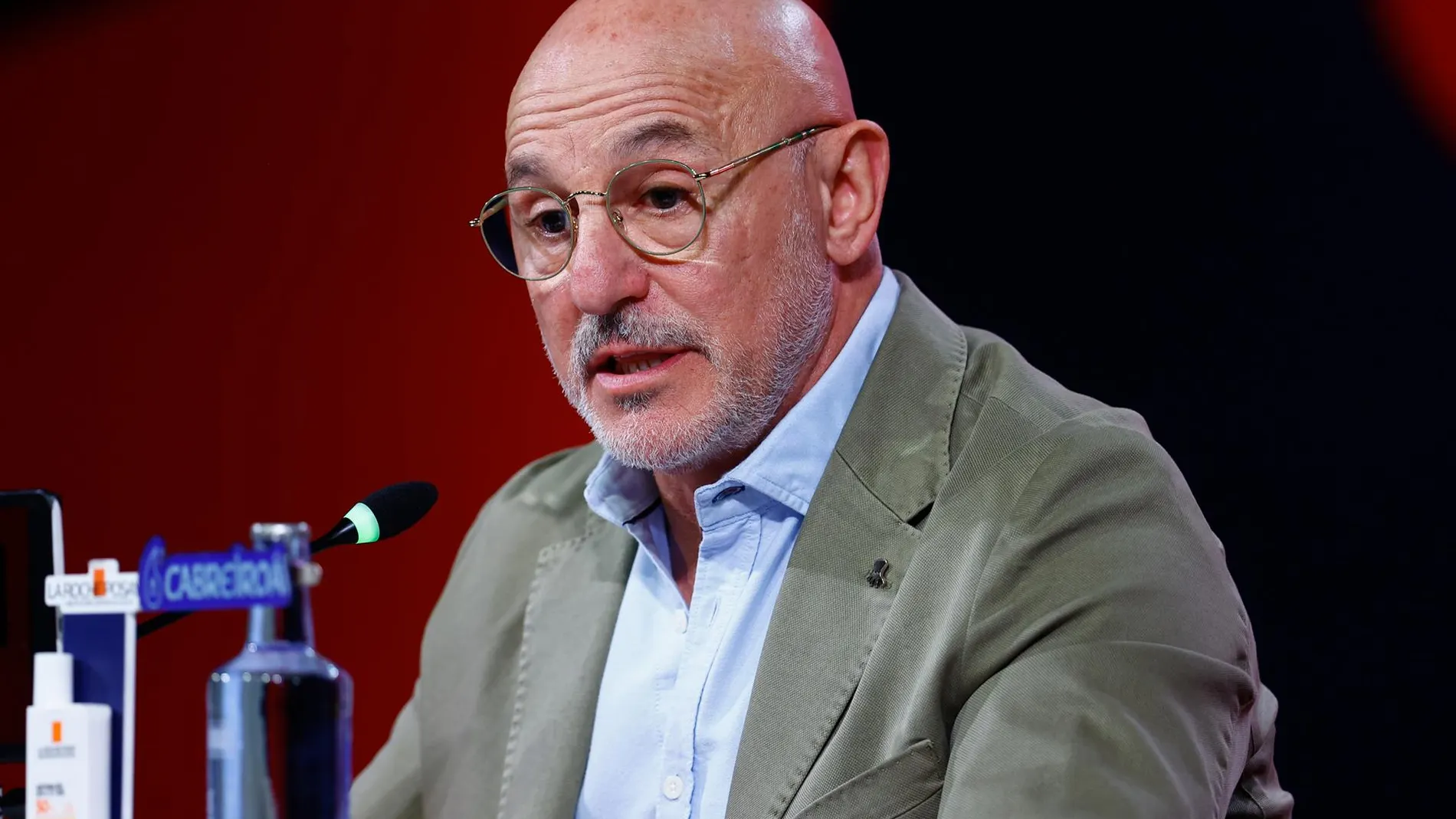 Fútbol.-De la Fuente, sobre Gonzalo García: "Lo más importante es no caer en un calentón por un rendimiento inmediato"