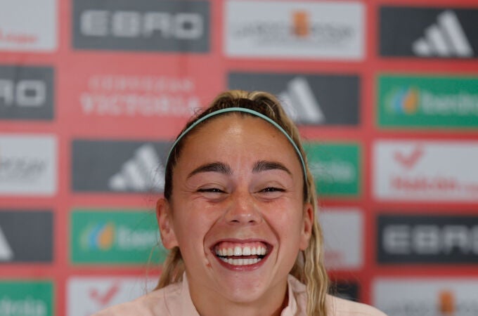 Athenea del Castillo, durante la rueda de prensa este martes en Lausana, Suiza.