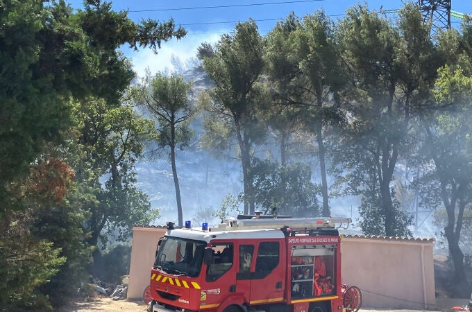 Marsella, la segunda ciudad de Francia, asediada por un violento incendio forestal