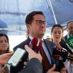 El alcalde de El Ejido, atendiendo a los medios