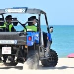 Servicio de Policía Local en las playas de Cádiz
