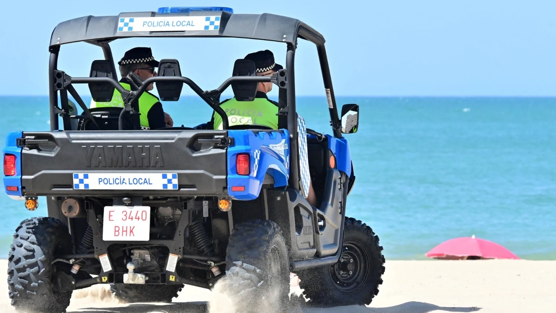 Servicio de Policía Local en las playas de Cádiz
