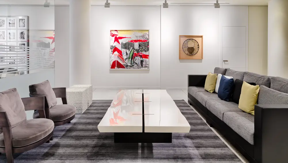 Lobby H10 Art Gallery