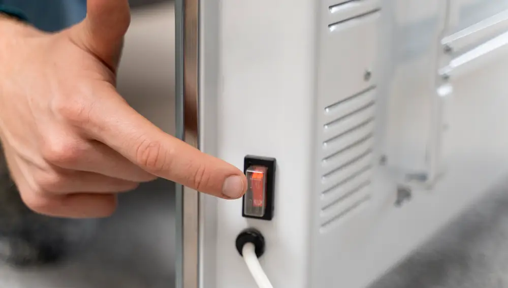 La OCU advierte: estos son los electrodomésticos que debes desenchufar si te vas de vacaciones