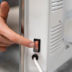 La OCU advierte: estos son los electrodomésticos que debes desenchufar si te vas de vacaciones