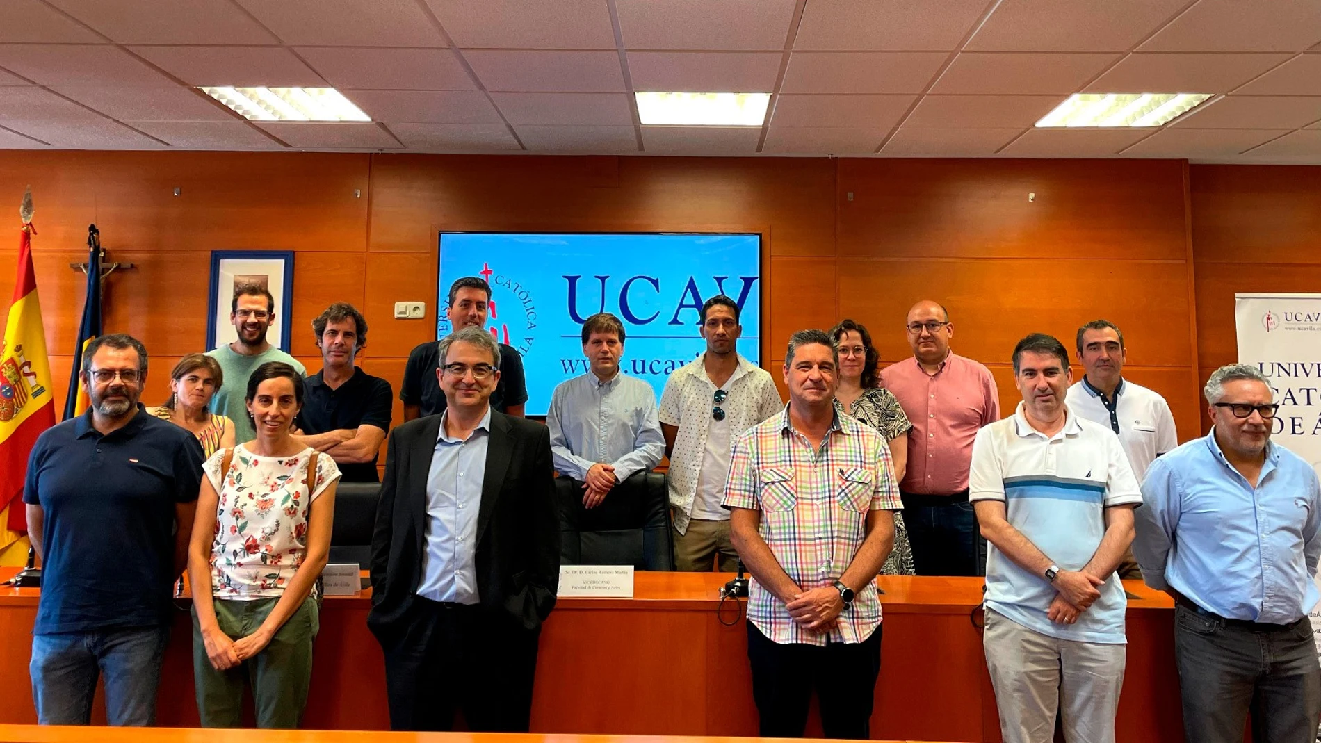 Presentación del proyecto en la UCAV