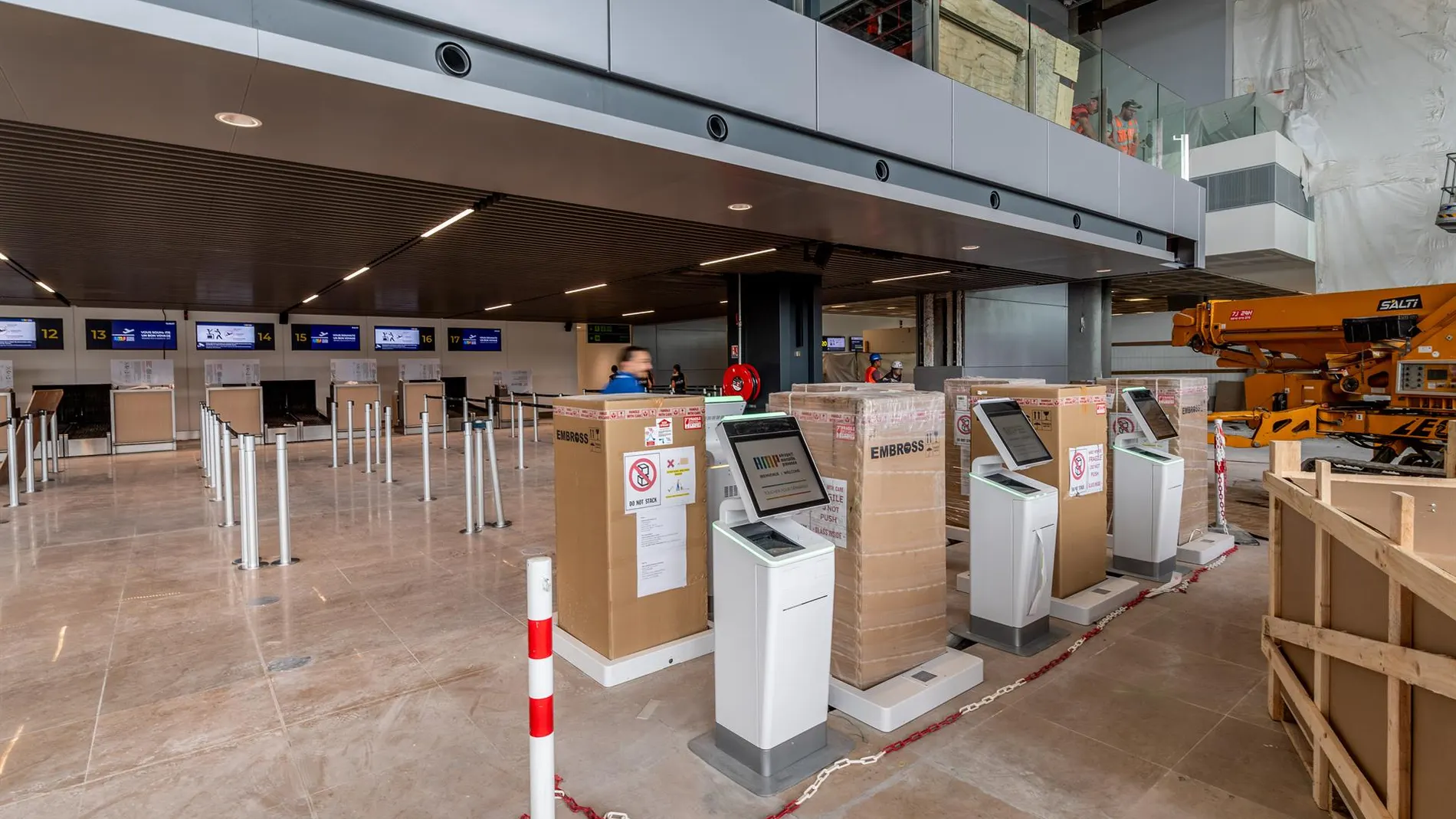 Cerrado el aeropuerto de Marsella (Francia) por un incendio que ha obligado a confinar varias localidades