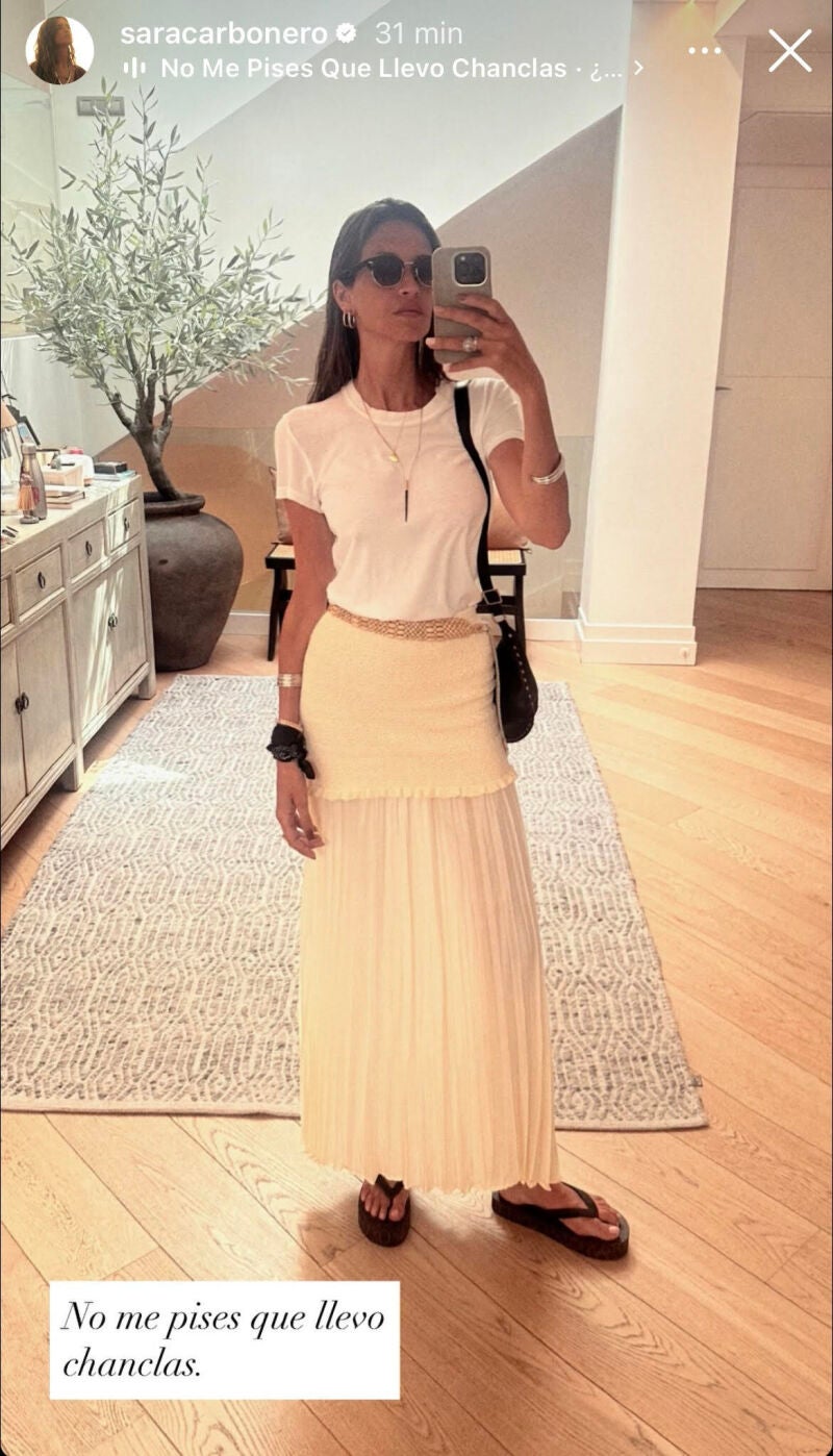 Sara Carbonero con falda de Zara.