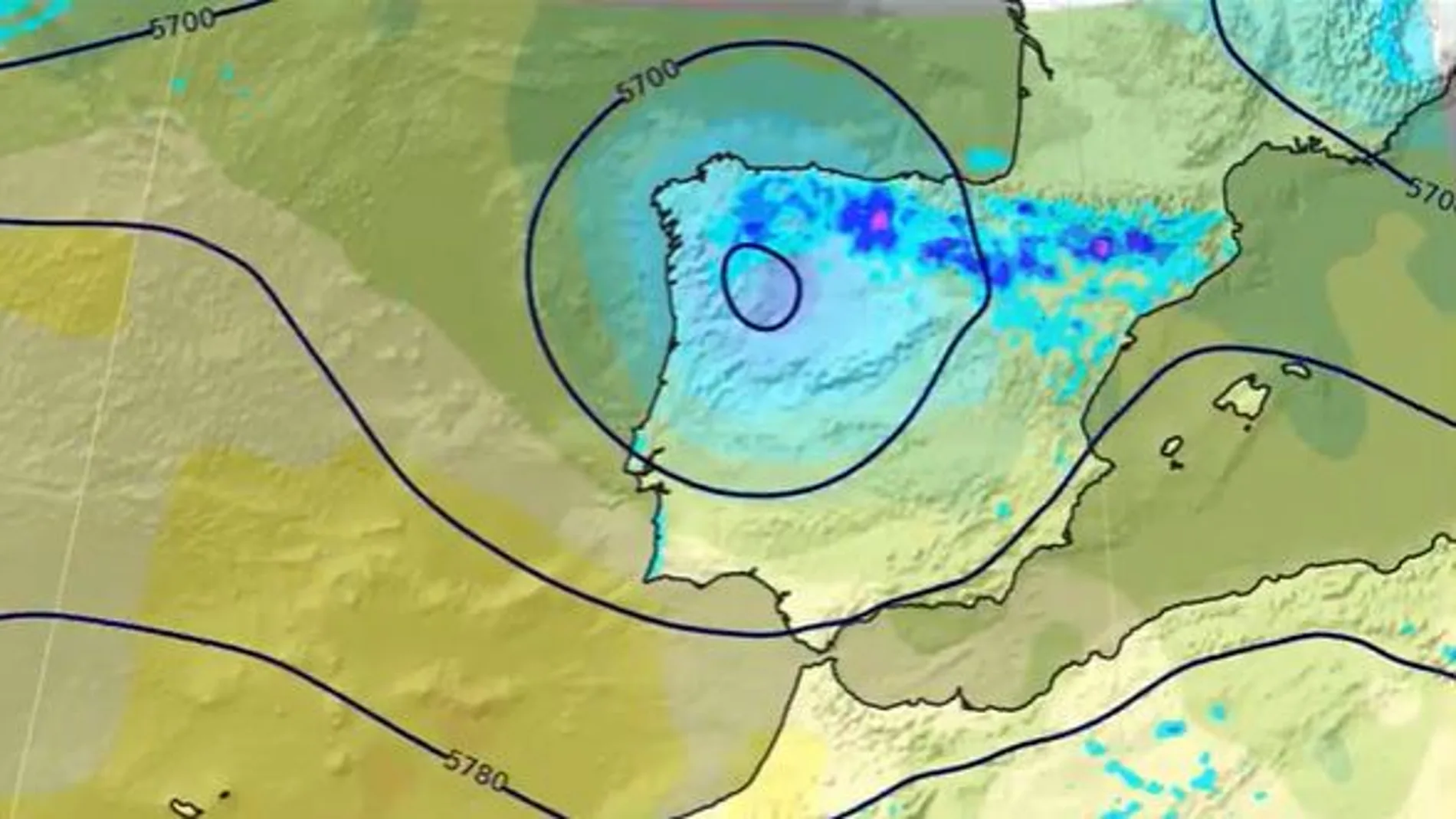 Fuertes lluvias, 40 litros en una hora, tormentas o calor ponen en aviso a 9 comunidades