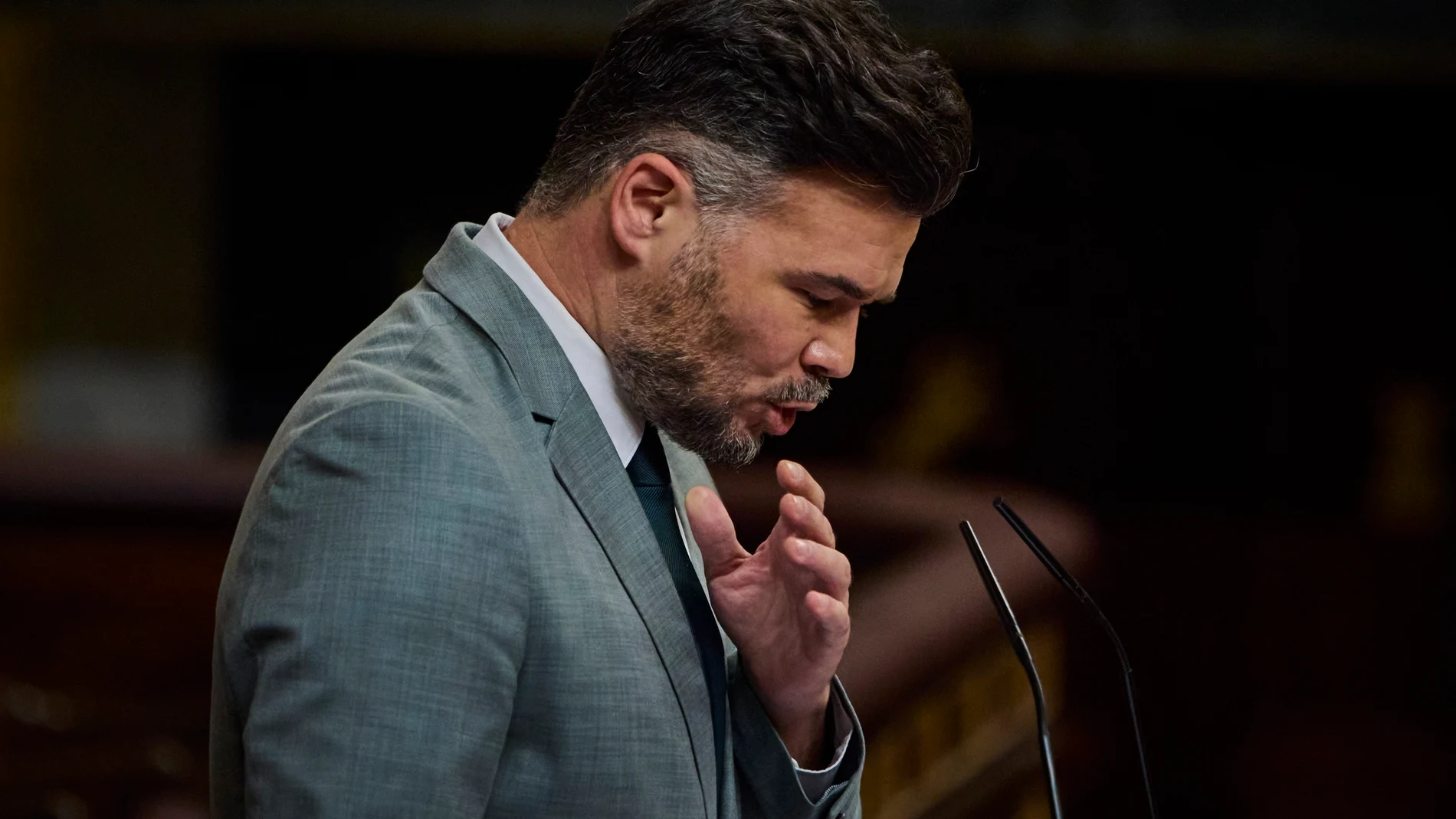 Gabriel Rufián (ERC). Comparecencia, a petición propia, del Presidente del Gobierno Pedro Sánchez ante el Pleno del Congreso de los Diputados al objeto de informar sobre los presuntos casos de corrupción que afectan a su partido. Comparece además, Yolanda Díaz, María Jesús Montero Cuadrado, Felix Bolaños, por el PP, Alberto Nuñez Feijoo, Miguel Tellado, Ester Muñoz. © Alberto R. Roldán / Diario La Razón. 09 07 2025