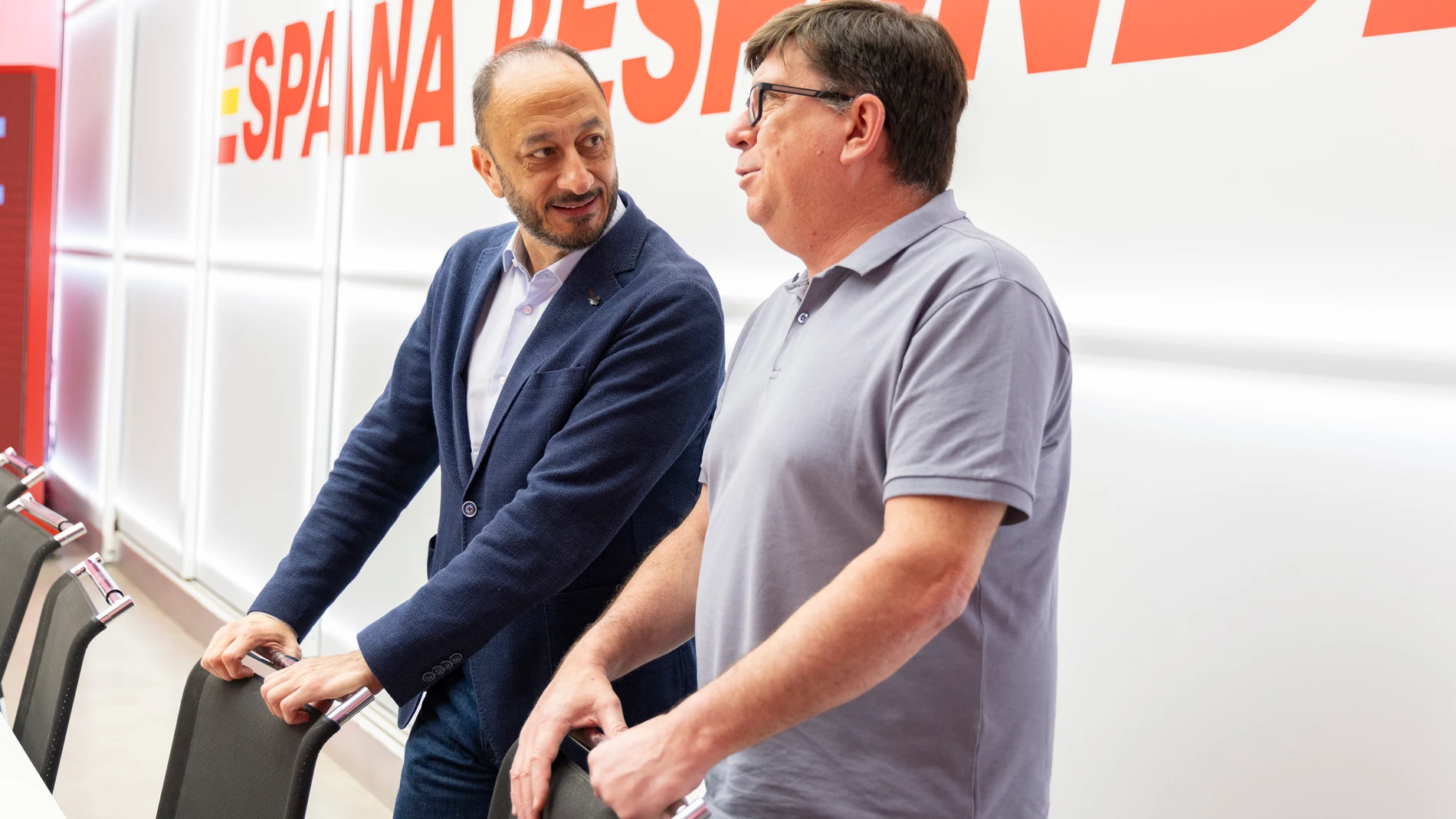 El secretario de Acción Electoral y Análisis Francisco Salazar y el secretario de Política Institucional y Formación del PSOE, Alfonso Rodríguez Gómez de Celis