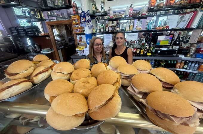 El bar asturiano que arrasa con su mil y un pinchos como bocadillos a 1,70