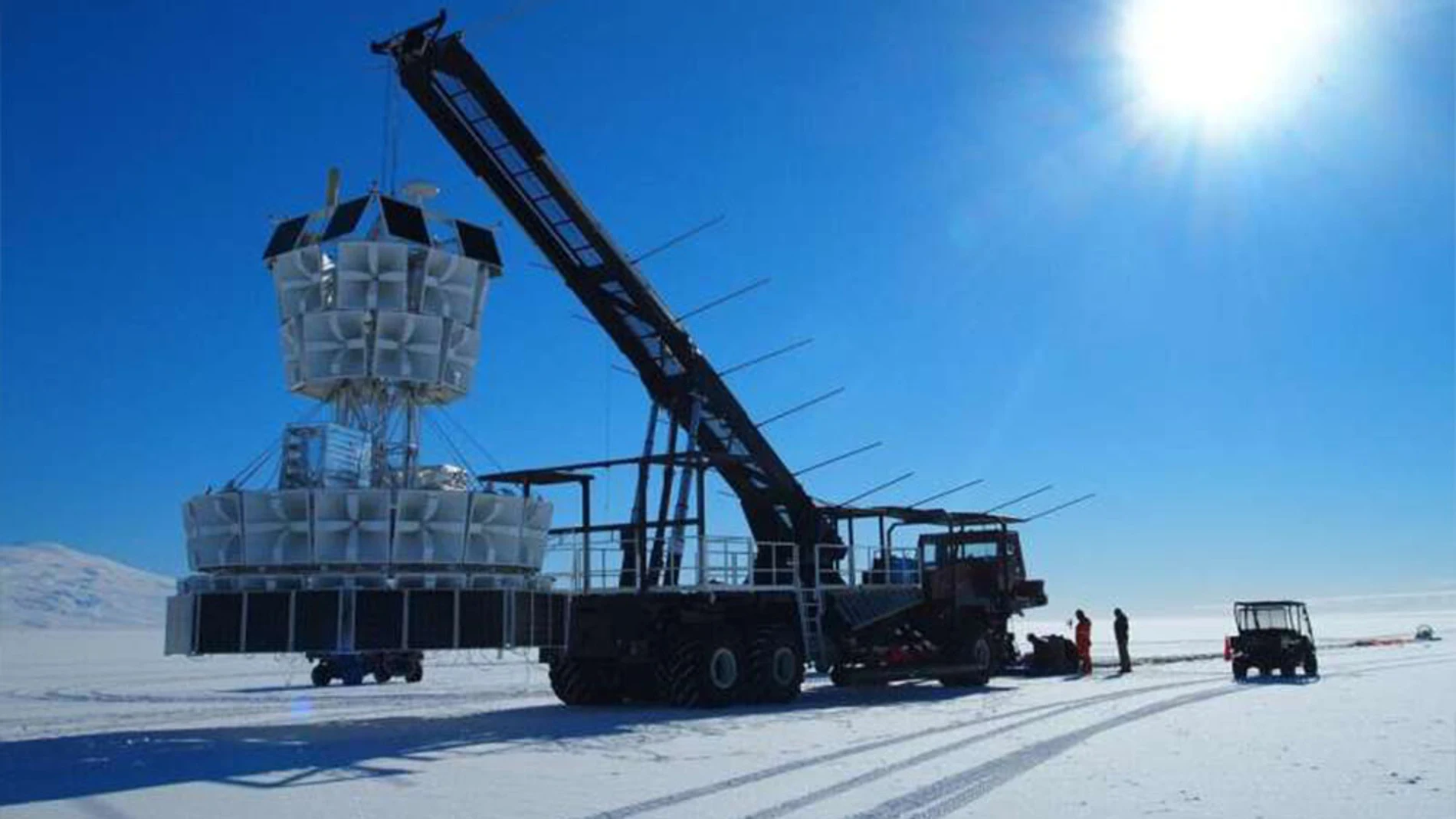 Misterio bajo el hielo: detectan señales de radio inexplicables en la Antártida