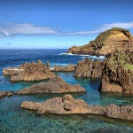 Las Islas Salvajes están más cerca de Tenerife que de Madeira, y España pidió una soberanía compartida, pero Portugal mantiene todo su control, lo que ha llevado a una disputa que continúa tras más de 500 años