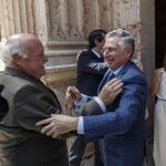 Sánchez Zamorano, junto al presidente del Parlamento andaluz y el consejero de la Presidencia, ayer en la Cámara