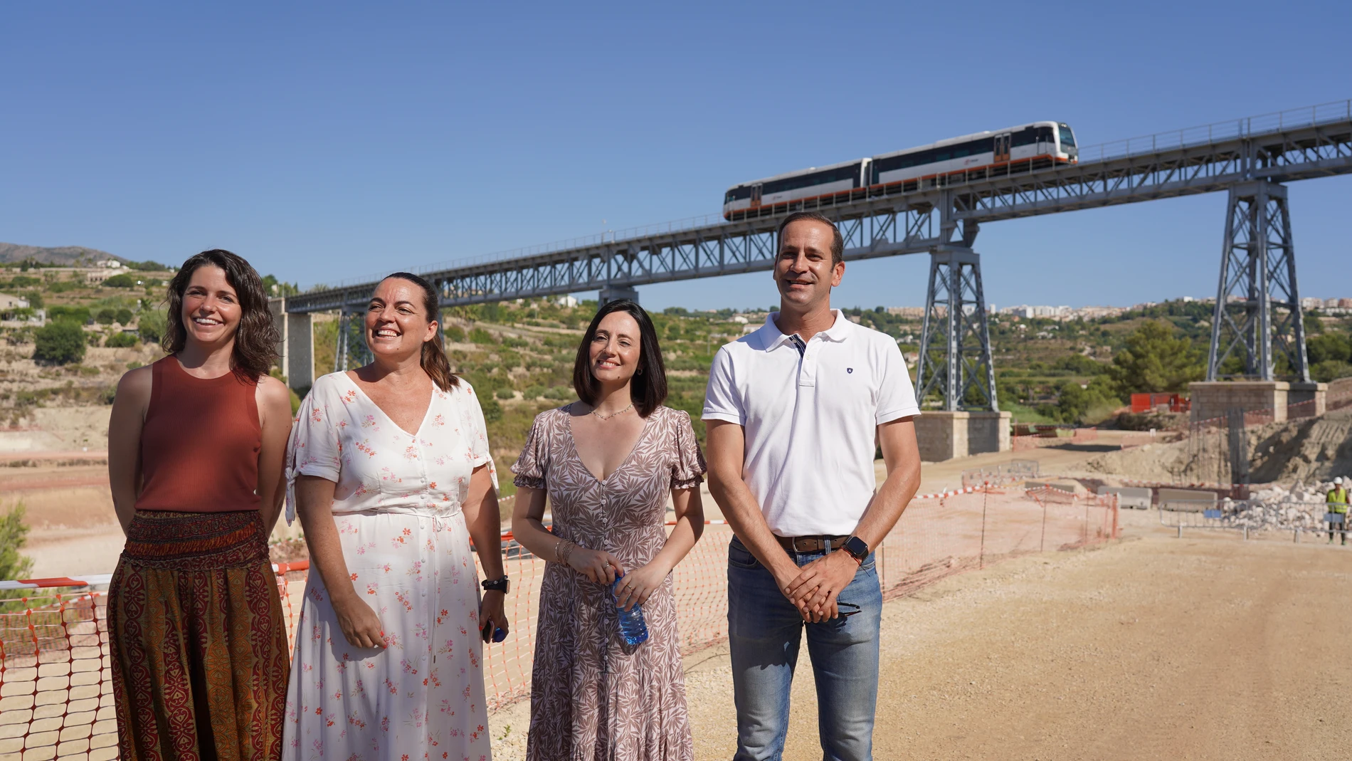 La secretaria de Estado, Rebeca Torró, durante la visita al viaducto de Quisi