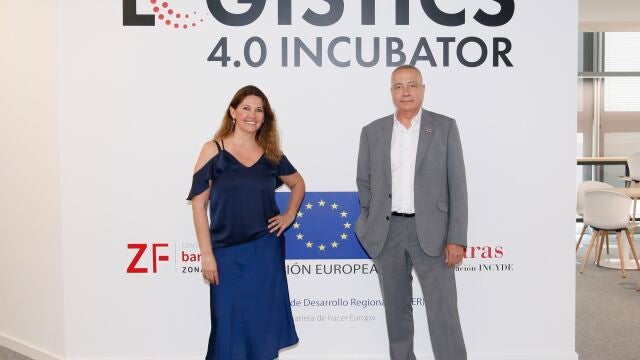 El delegado especial del Estado en el CZFB, Pere Navarro; y la directora general, Blanca Sorigué.