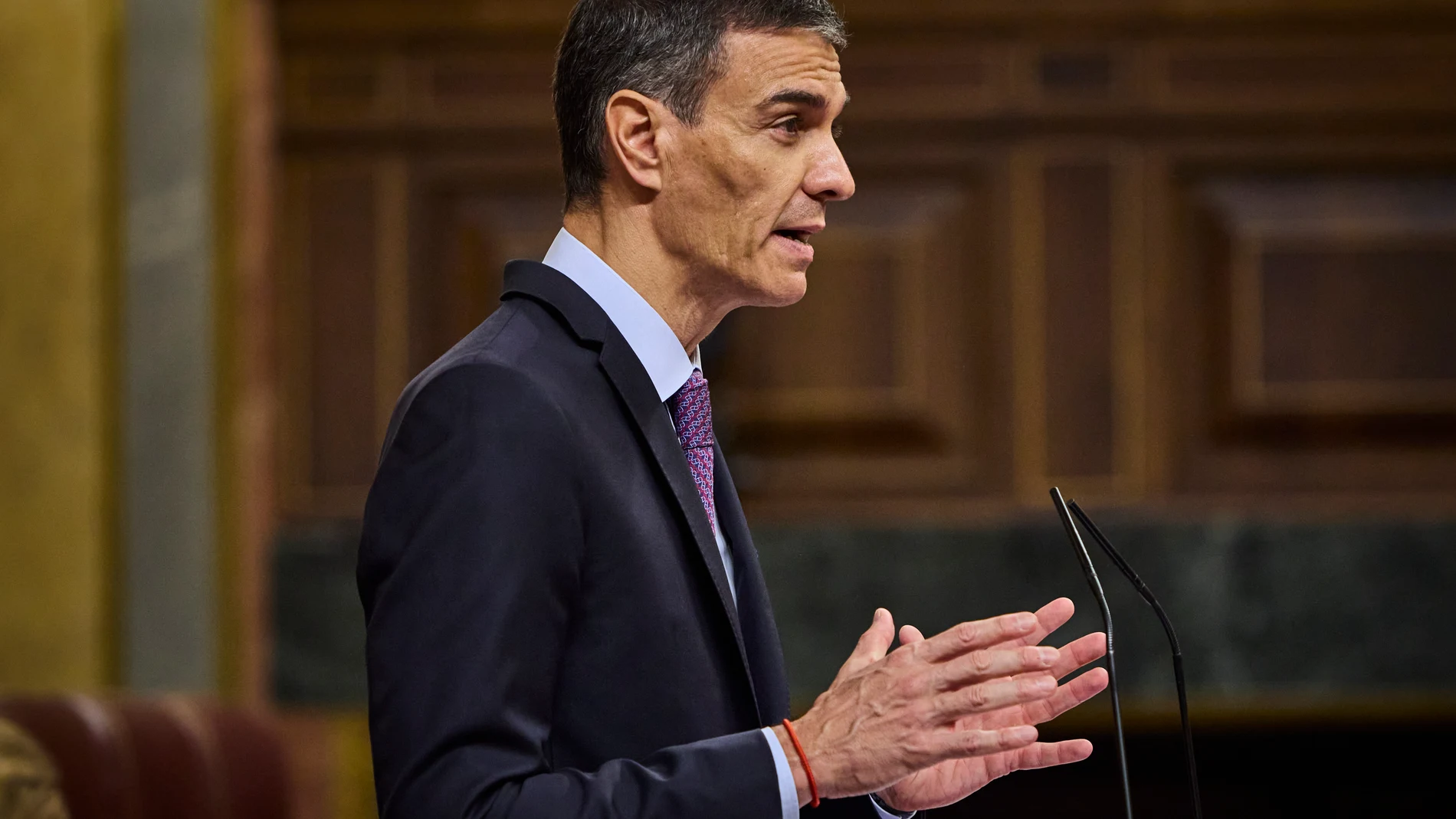 Comparecencia, a petición propia, del Presidente del Gobierno Pedro Sánchez ante el Pleno del Congreso de los Diputados al objeto de informar sobre los presuntos casos de corrupción que afectan a su partido. Comparece además, Yolanda Díaz, María Jesús Montero Cuadrado, Felix Bolaños, por el PP, Alberto Nuñez Feijoo, Miguel Tellado, Ester Muñoz. © Alberto R. Roldán / Diario La Razón. 09 07 2025