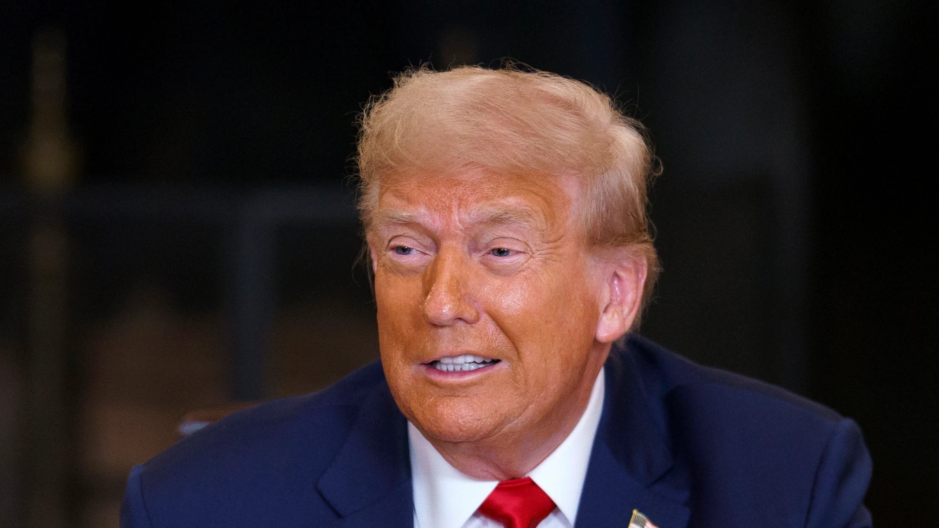 WASHINGTON (United States), 09/07/2025.- US President Donald Trump during a meeting with African leaders at the White House, Washington, DC, USA, 09 July 2025. President Trump is meeting with the leaders of Gabon, Guinea-Bissau, Liberia, Mauritania and Senegal at the White House to discuss trade. EFE/EPA/WILL OLIVER / POOL